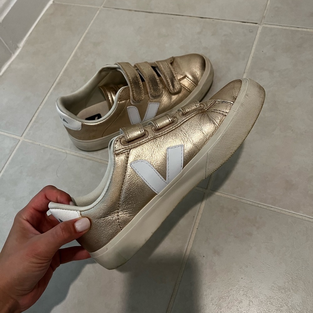 VEJA Sneakers in RECIFE CHROMEFREE LEATHER PLATINE WHITE